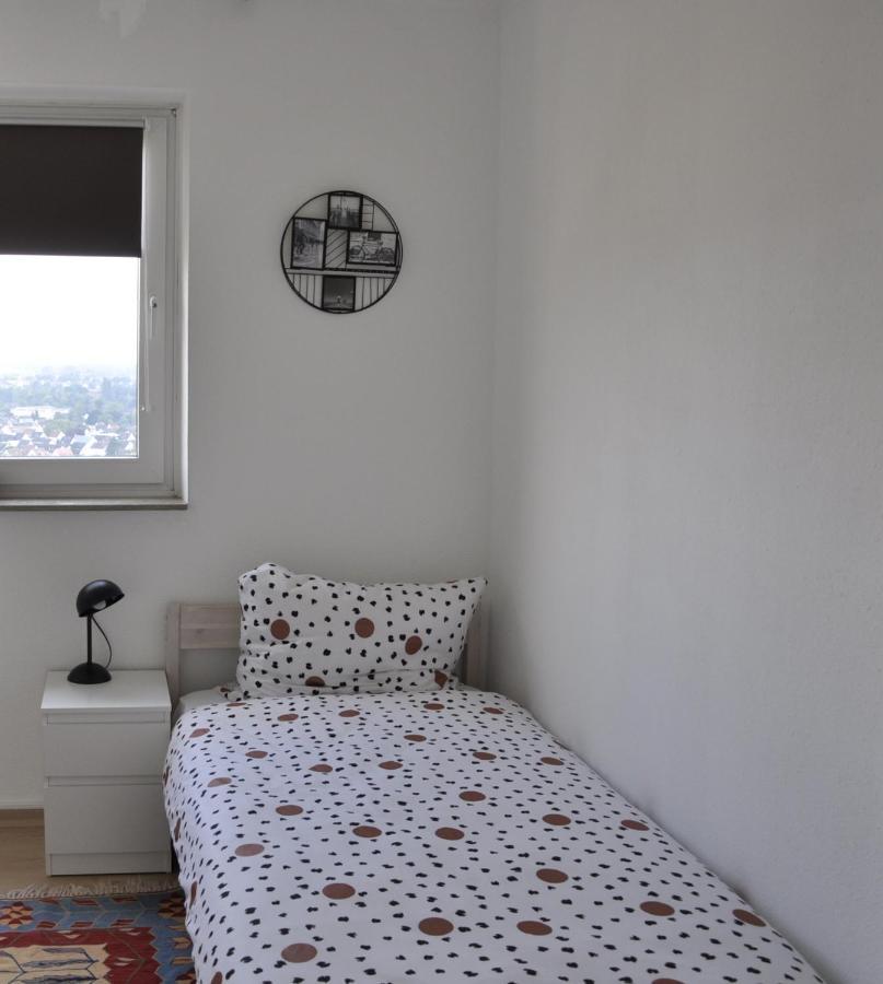 Ueber Den Wolken Und Super Zentral Zwischen Frankfurt Und Darmstadt - 100Qm Langen  Bagian luar foto