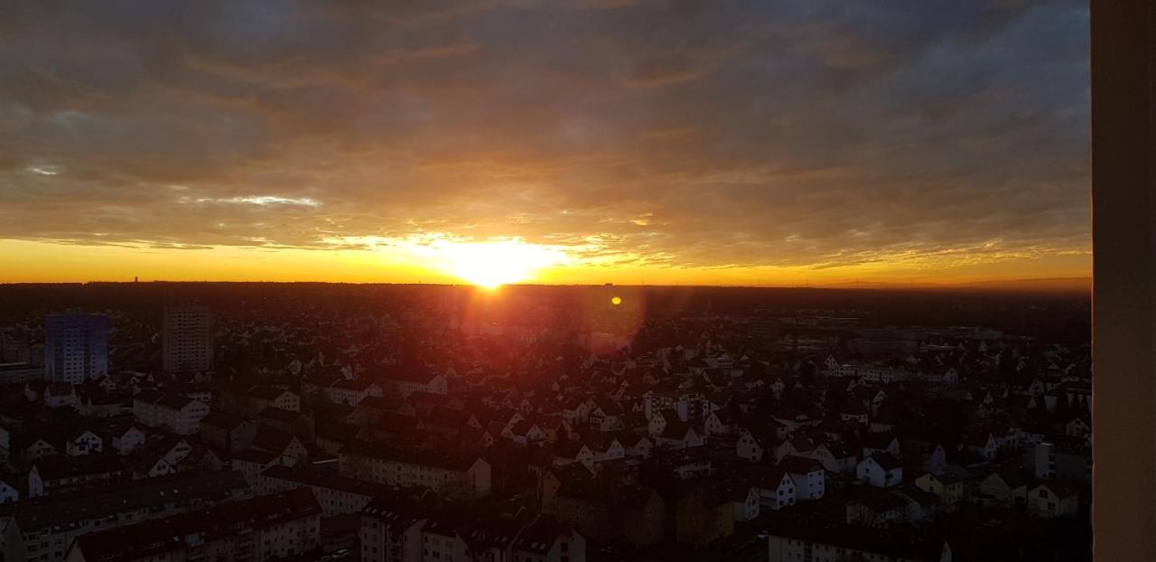 Ueber Den Wolken Und Super Zentral Zwischen Frankfurt Und Darmstadt - 100Qm Langen  Bagian luar foto